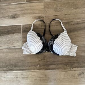 Lane Bryant Cacique 44C Smooth Boost Plunge bra